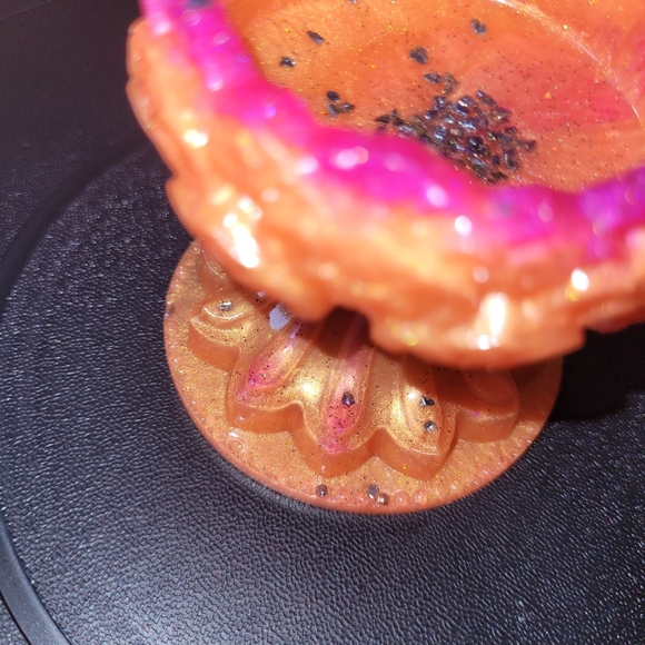 🕯Handcrafted Resin Candle Holder🕯 - Picture 7 of 11